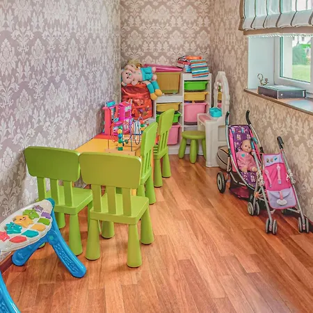 12 Bedroom Stunning In Debina Feriehus