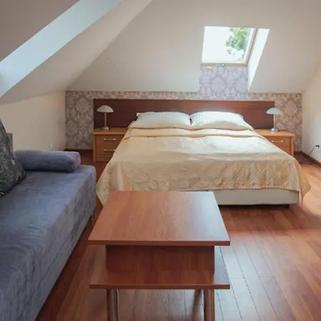 12 Bedroom Stunning In Debina Feriehus *