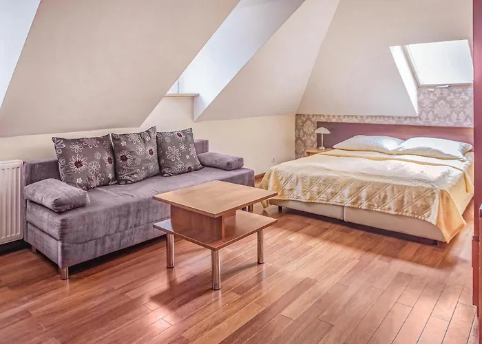 Ferienhaus 12 Bedroom Stunning In Debina *