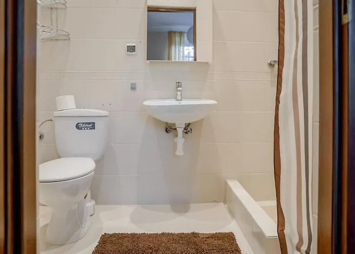 12 Bedroom Stunning In Debina Debina (Ustka)